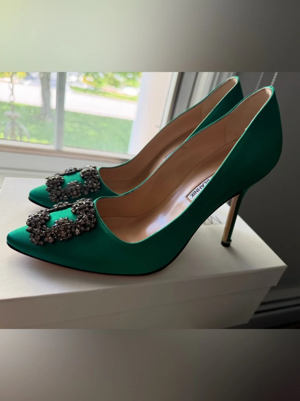 Manolo Blahnik Emerald Green Satin Hangisi Crystal Buckle Pumps - Picture 3 of 10